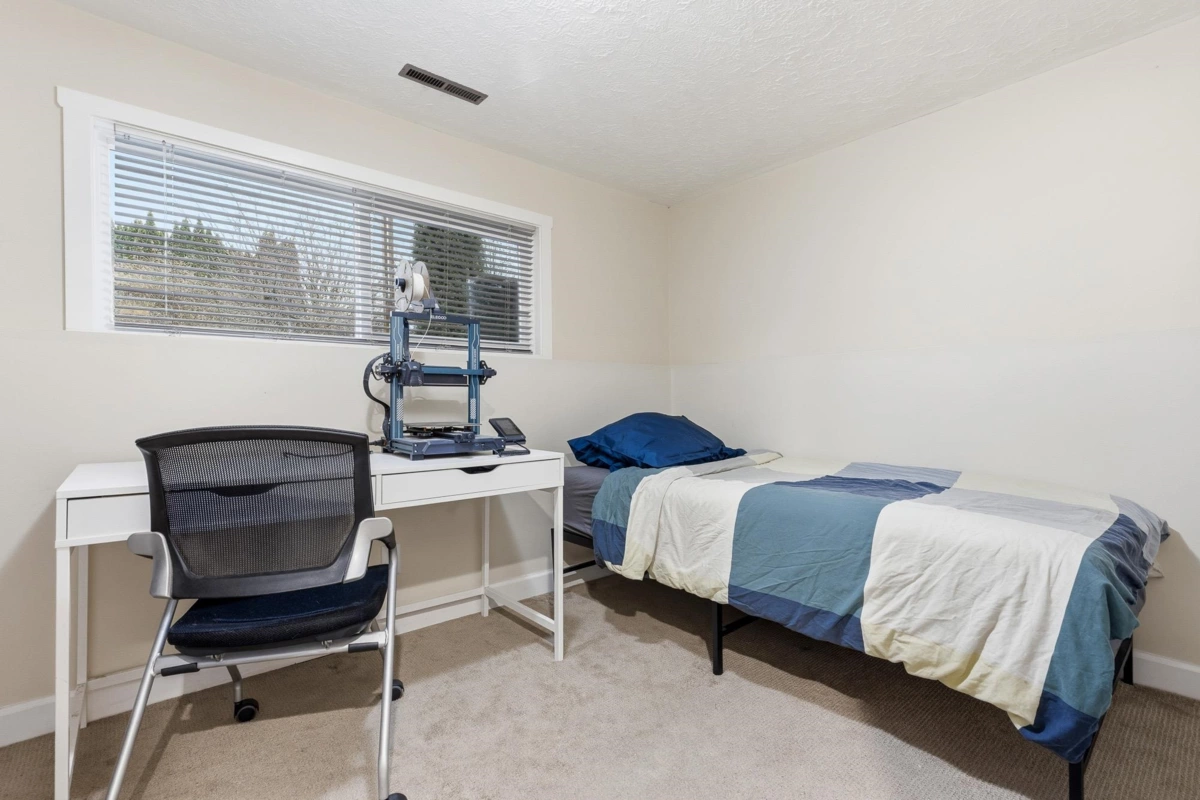 Backyard Photo of 6052 Glengarry Drive, Chilliwack, BC