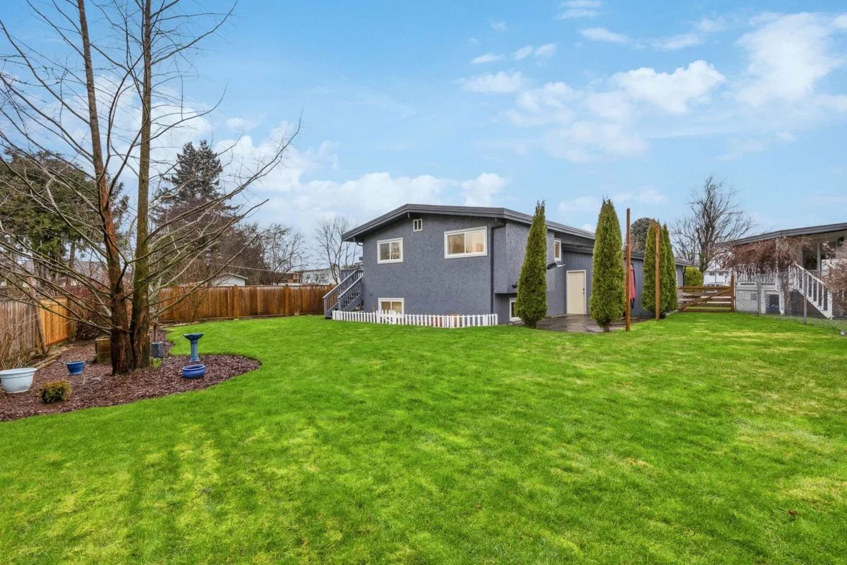 Dining Area Photo of 6052 Glengarry Drive, Chilliwack, BC
