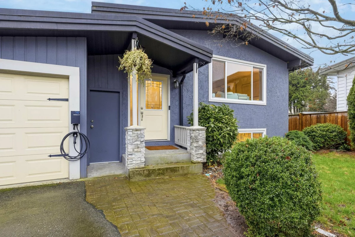 Pantry Photo of 6052 Glengarry Drive, Chilliwack, BC