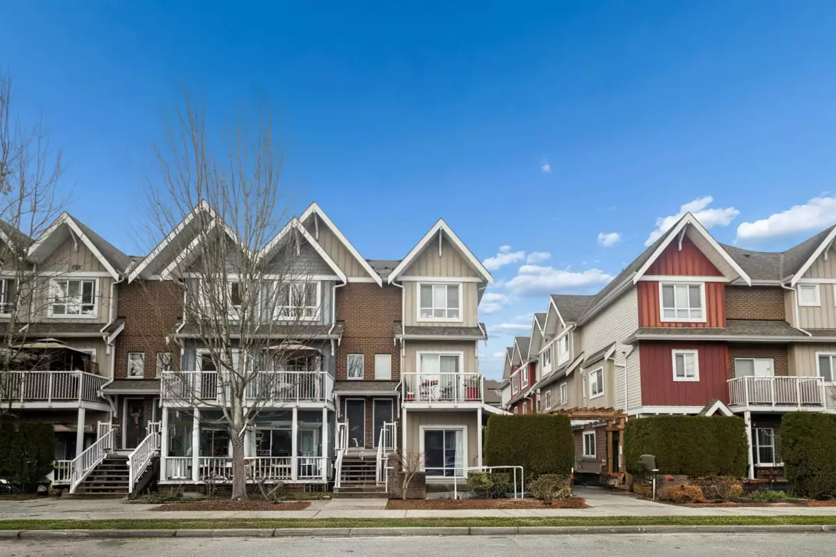 Mudroom Photo of 201 1661 Fraser Avenue, Port Coquitlam, BC