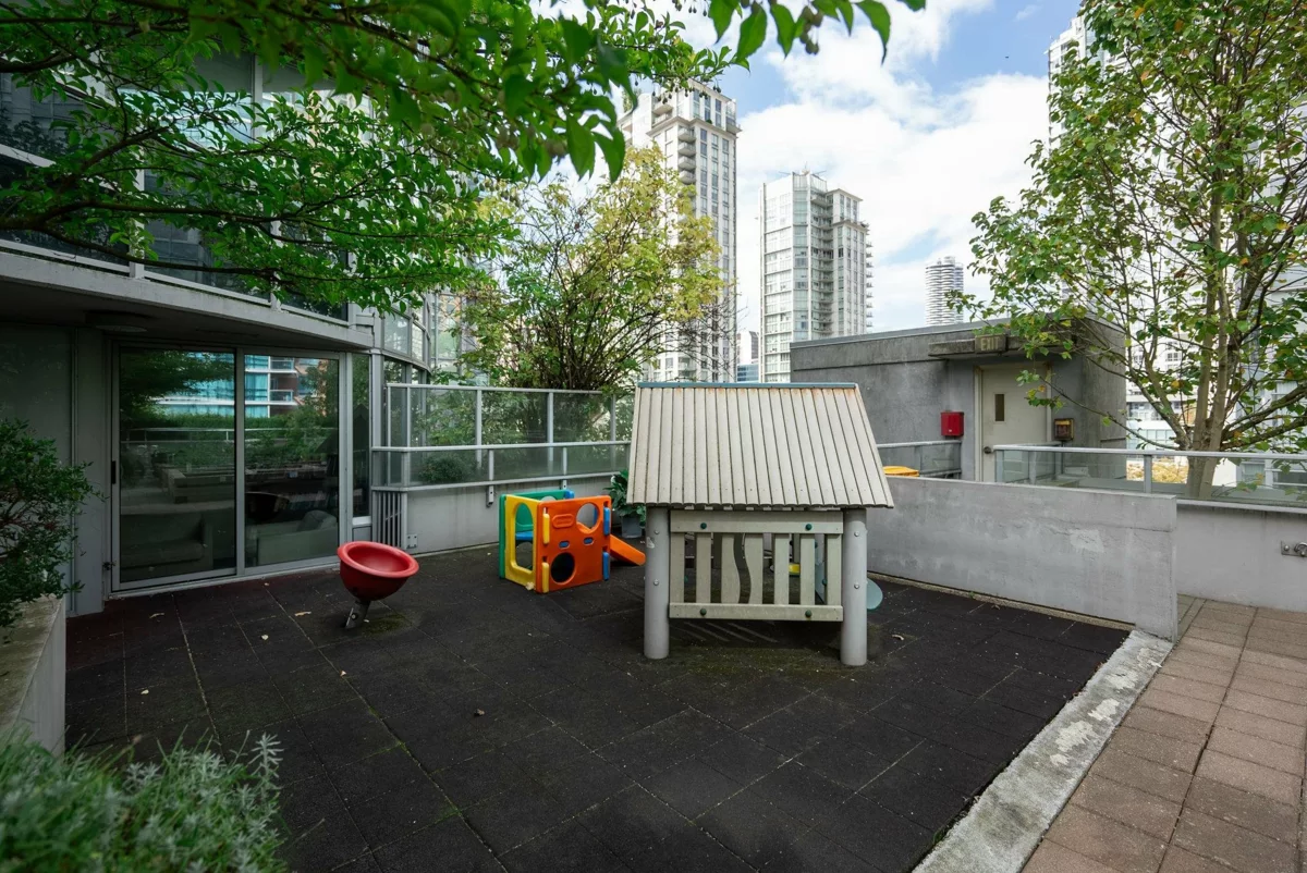 Community Amenities Photo (Clubhouse) of 2306 833 Homer Street, Vancouver, BC