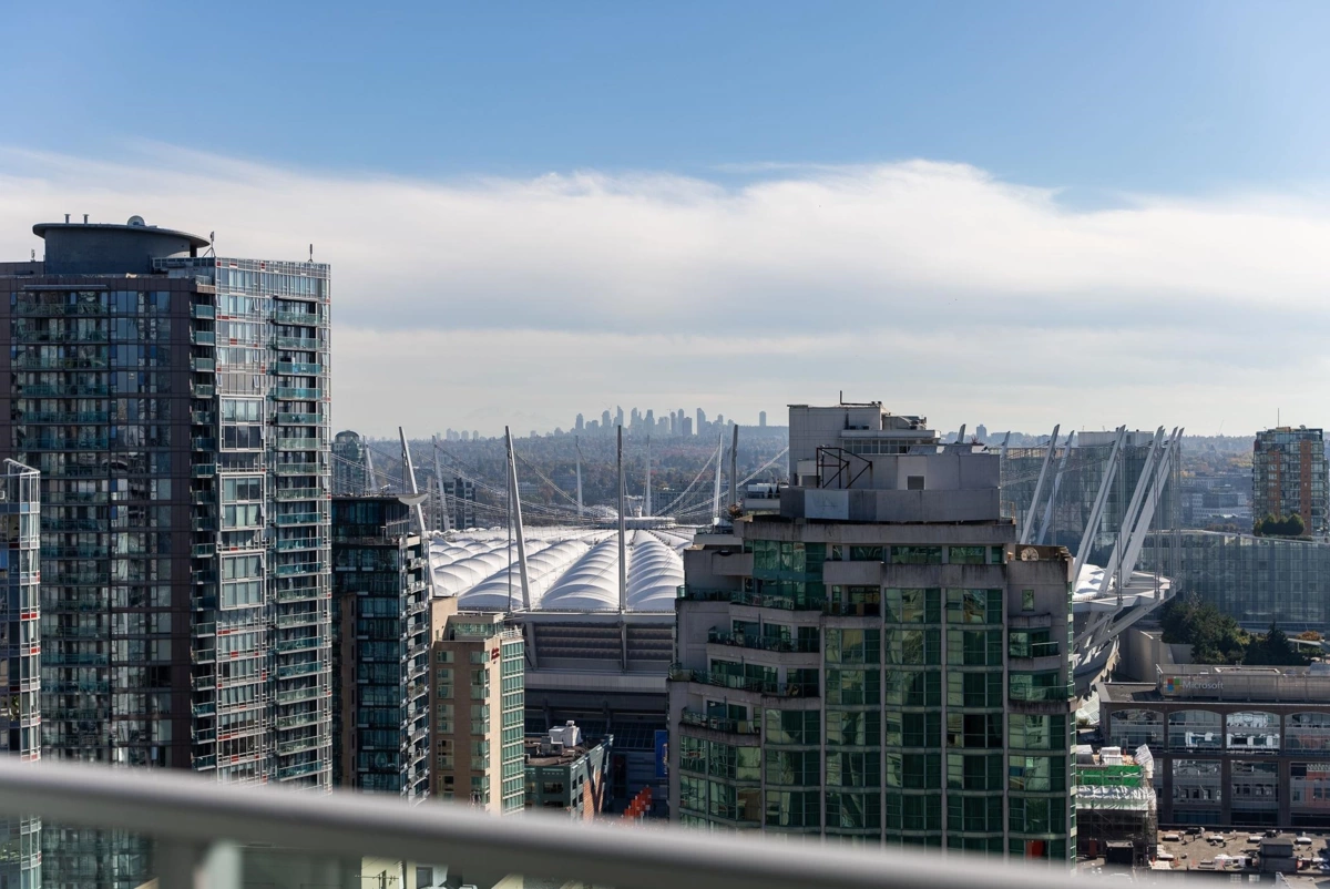 Entry Foyer Photo of 2306 833 Homer Street, Vancouver, BC