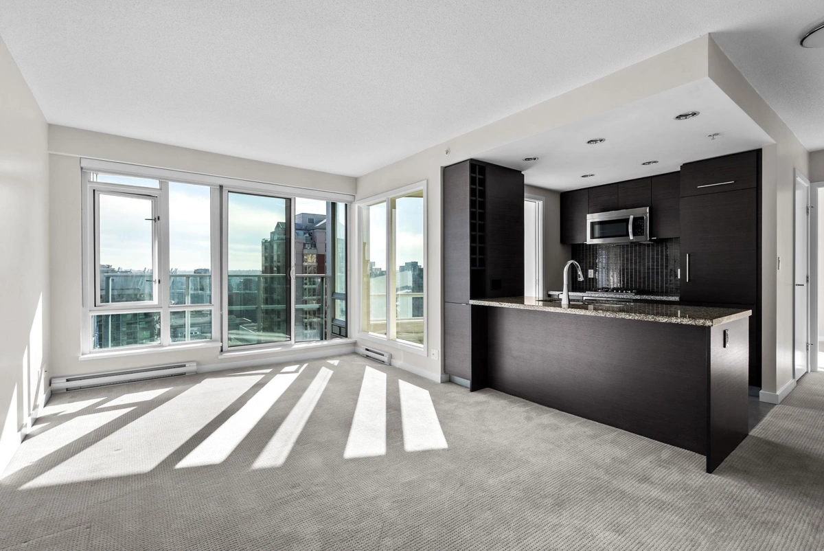 Kitchen Island Photo of 2306 833 Homer Street, Vancouver, BC