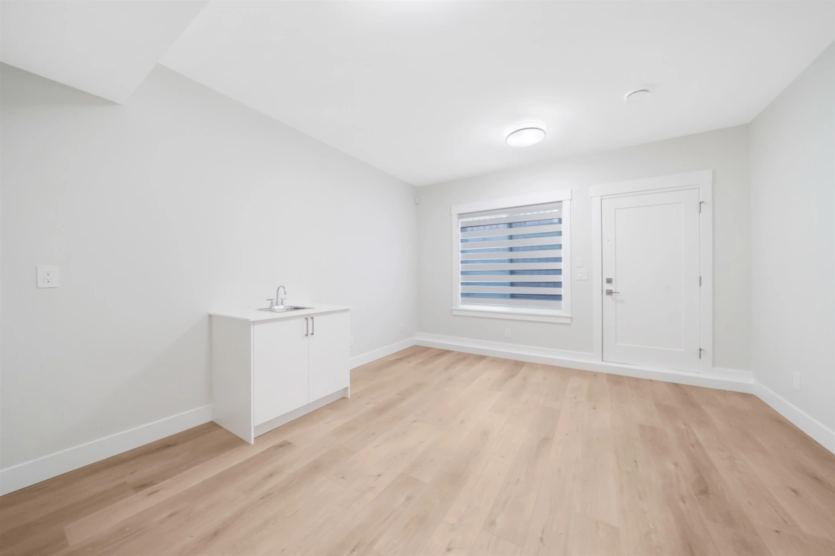 Swimming Pool Photo of 6919 205 Street, Langley, BC