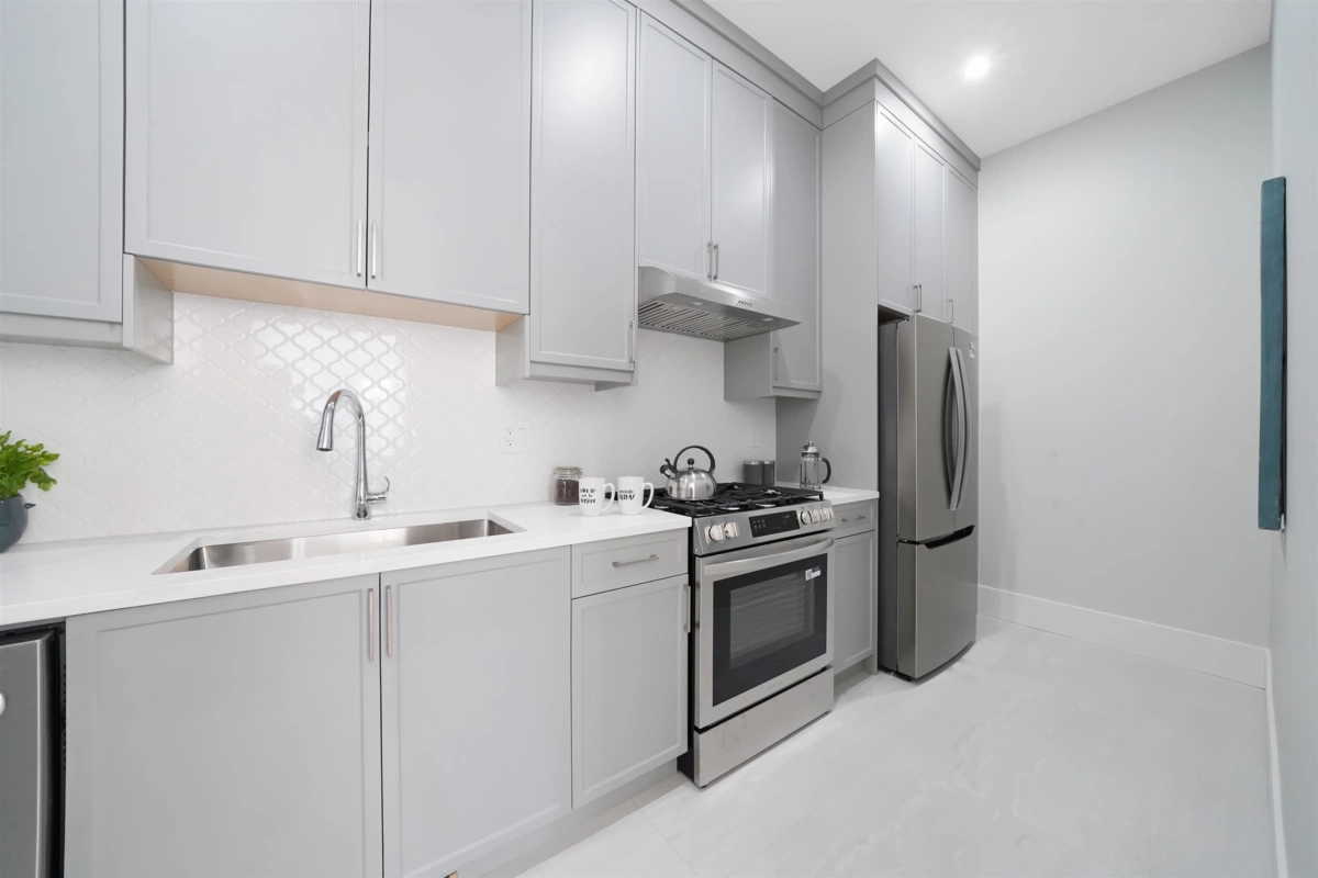 Walk-In Closet Photo of 6919 205 Street, Langley, BC