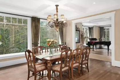 Breakfast Nook Photo of 2060 Gisby Street, West Vancouver, BC