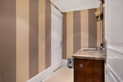 Mudroom Photo of 2060 Gisby Street, West Vancouver, BC