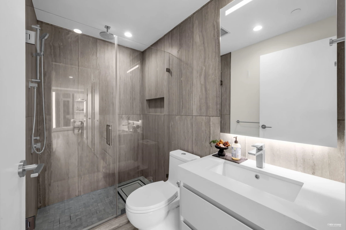 Entry Foyer Photo of 1906 7433 Cambie Street, Vancouver, BC