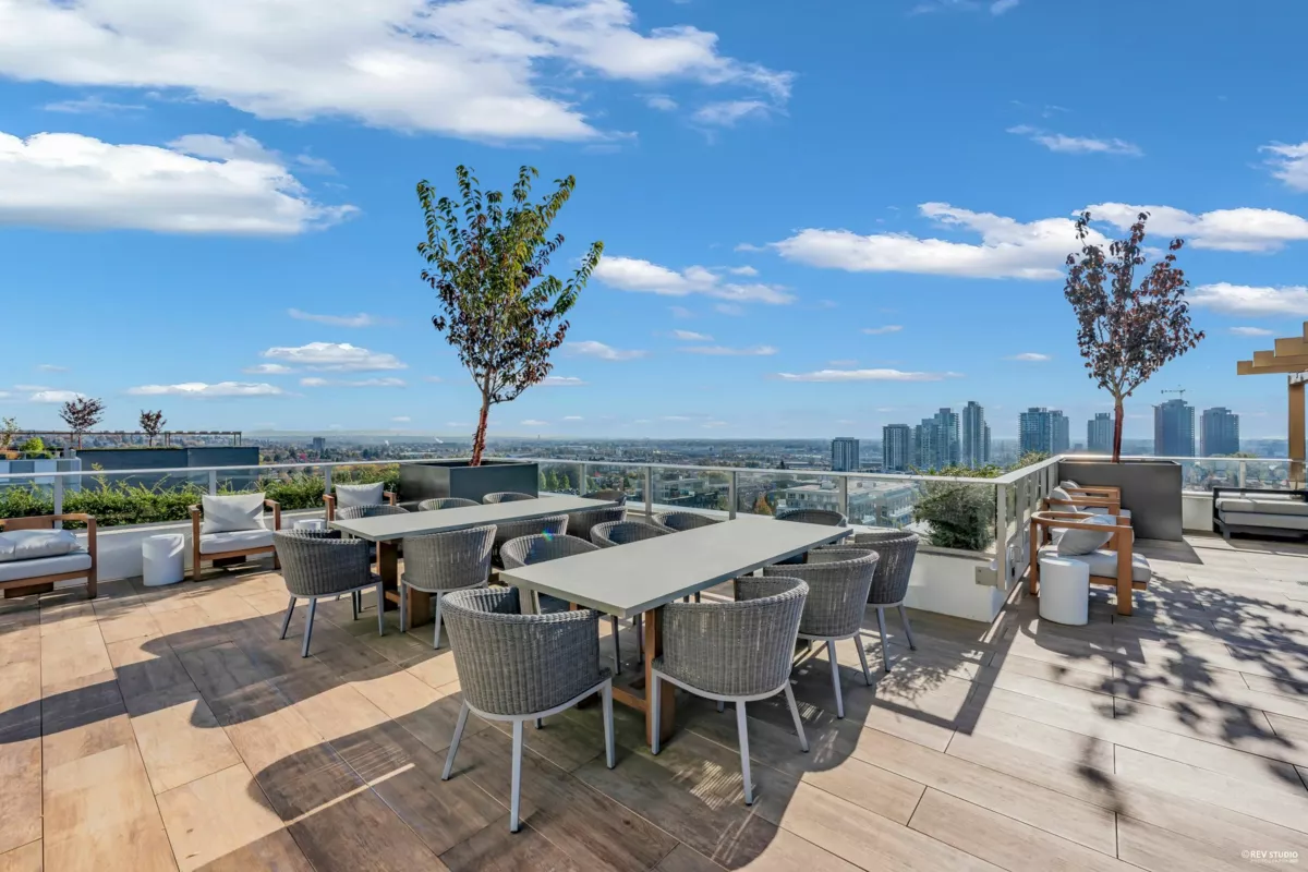 Hot Tub / Spa Photo of 1906 7433 Cambie Street, Vancouver, BC