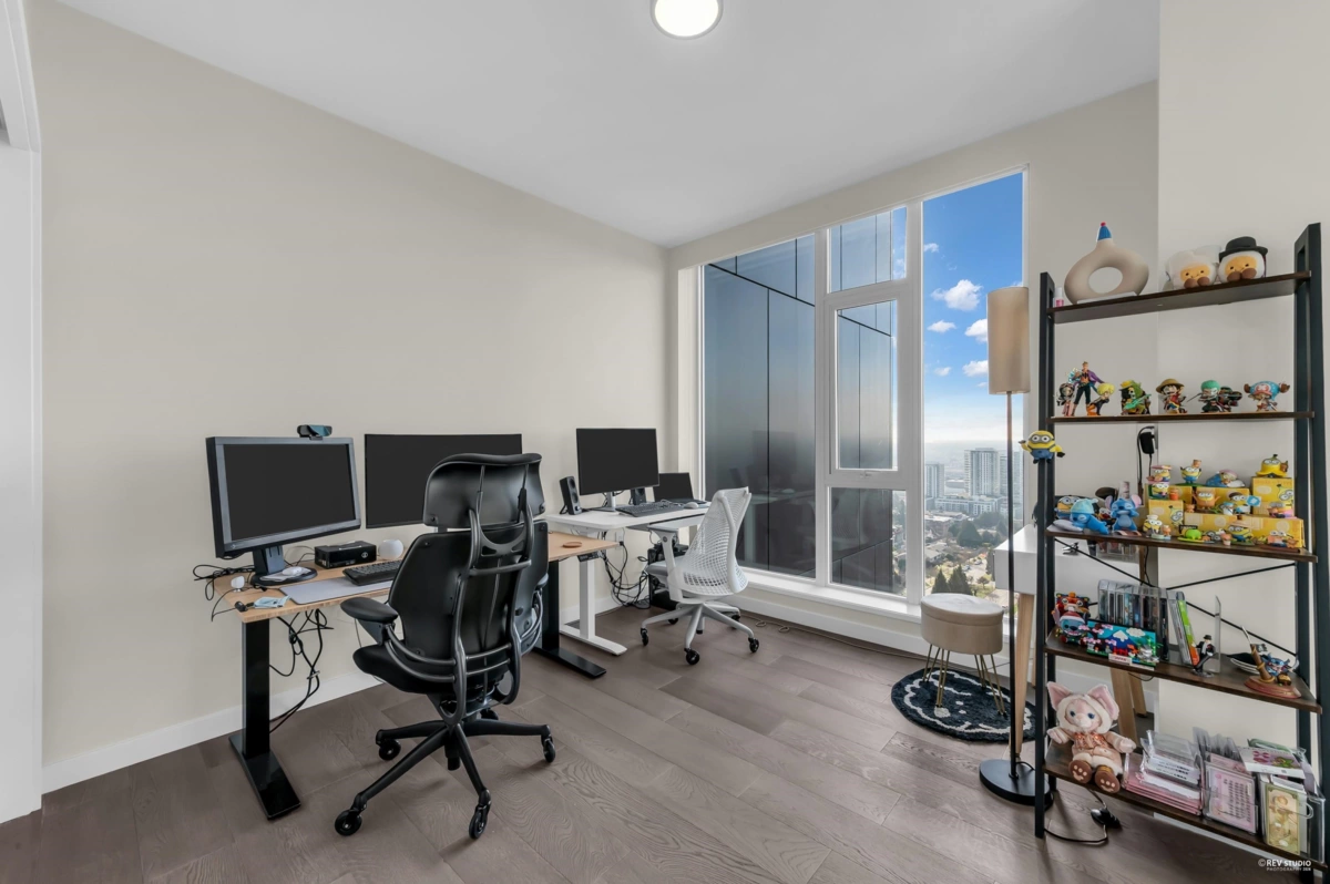 Mudroom Photo of 1906 7433 Cambie Street, Vancouver, BC