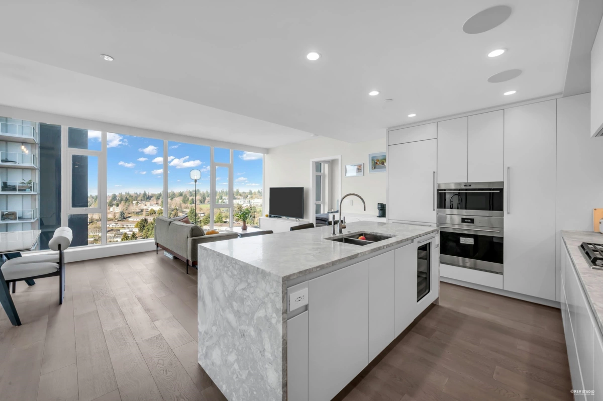 Walk-In Closet Photo of 1906 7433 Cambie Street, Vancouver, BC