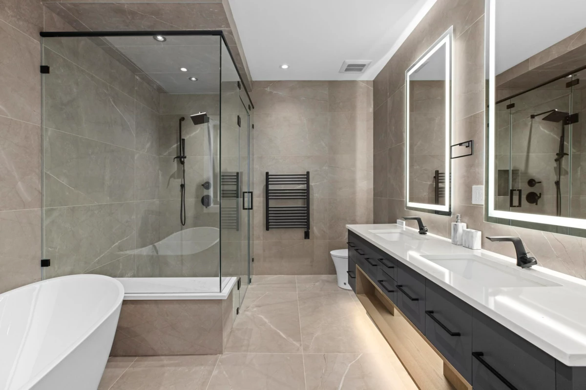 Hallway Photo of 5470 240 Street, Langley, BC