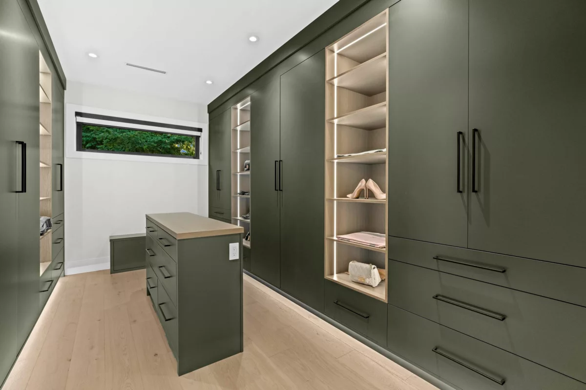 Swimming Pool Photo of 5470 240 Street, Langley, BC