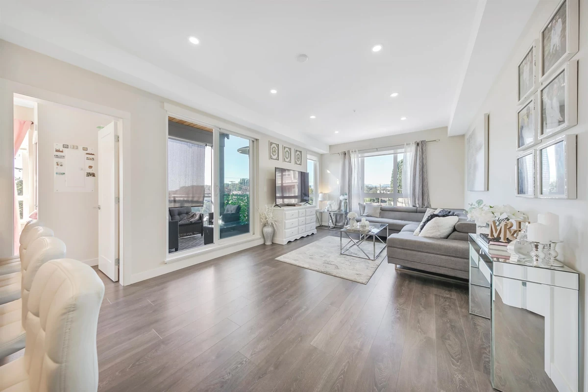 Kitchen Photo of 214 23233 Gilley Road, Richmond, BC
