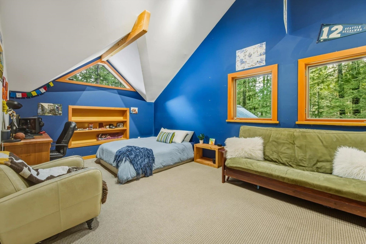 Laundry Room Photo of 2 Walkerville Road, Pemberton, BC