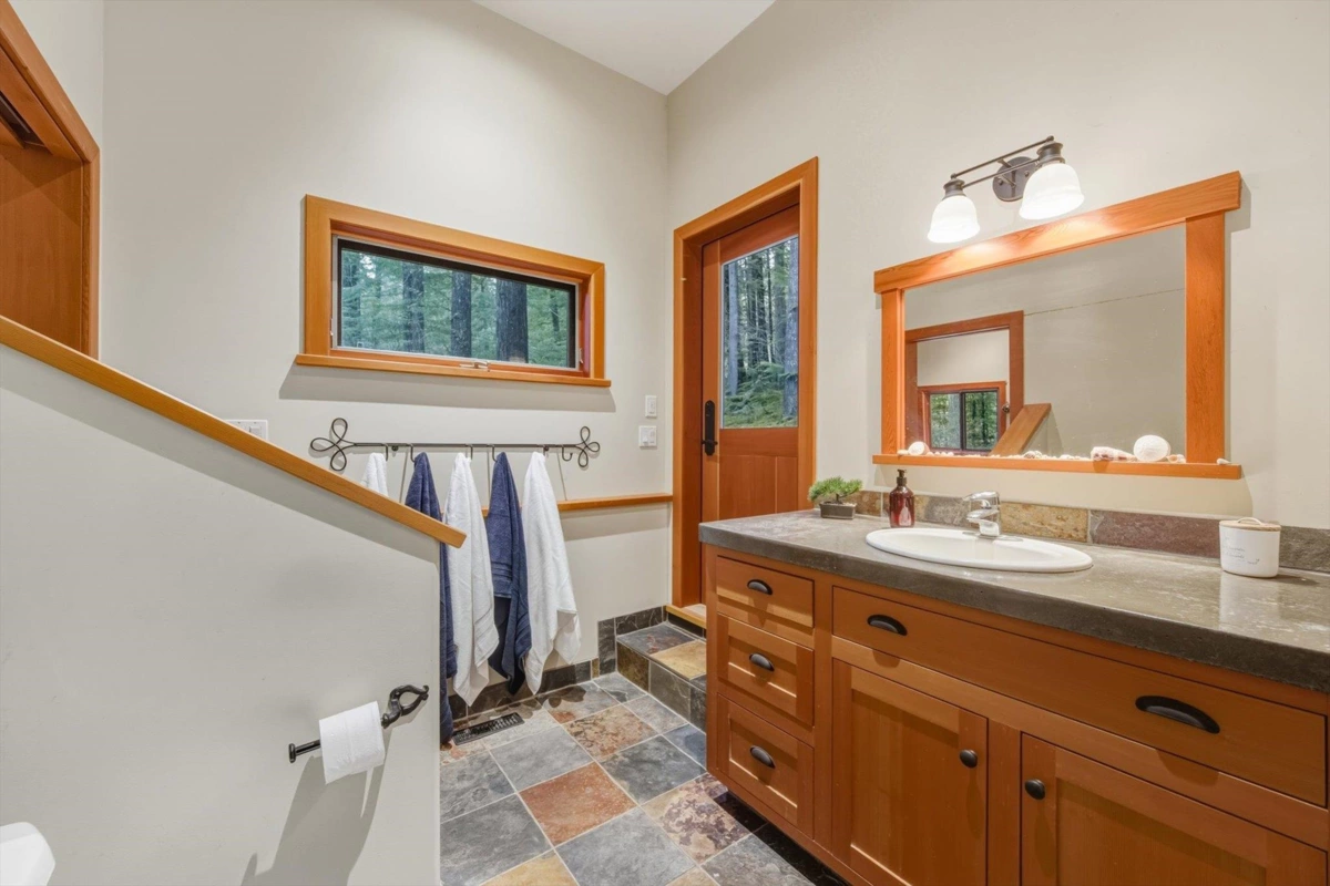 Loft / Bonus Room Photo of 2 Walkerville Road, Pemberton, BC