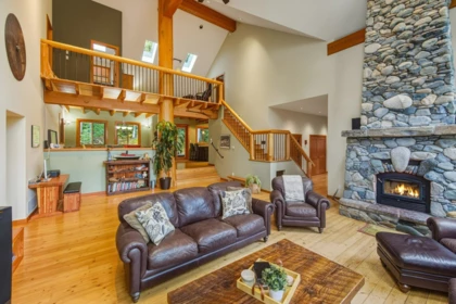 Kitchen Island Photo of 2 Walkerville Road, Pemberton, BC