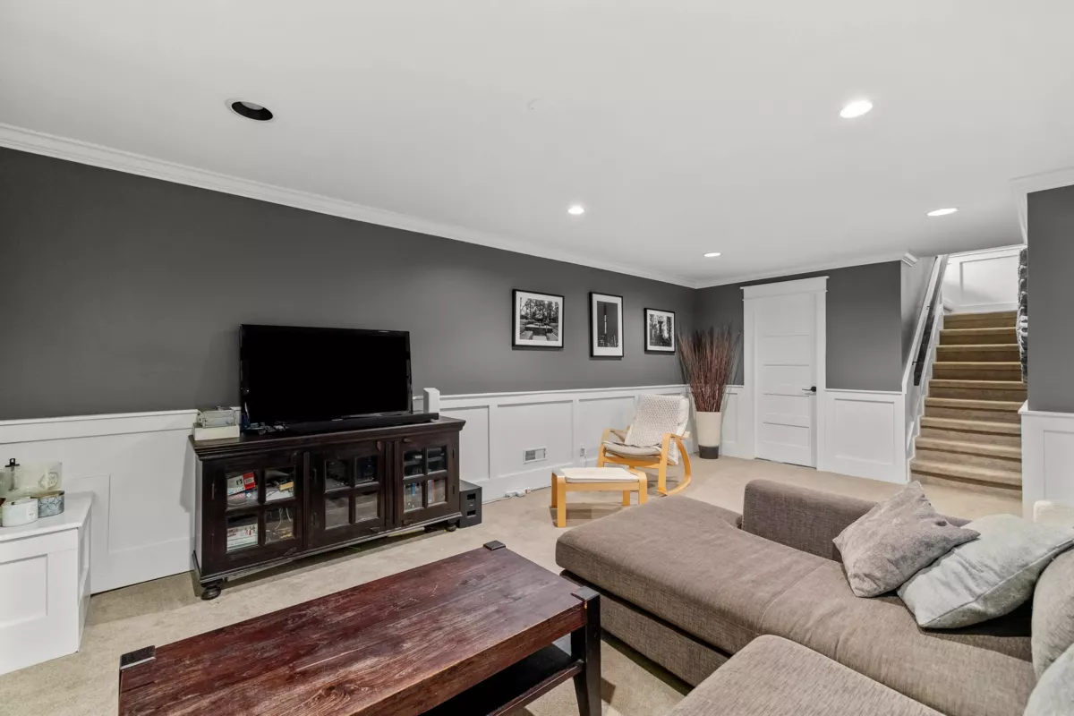 Entry Foyer Photo of 20492 43 Avenue, Langley, BC