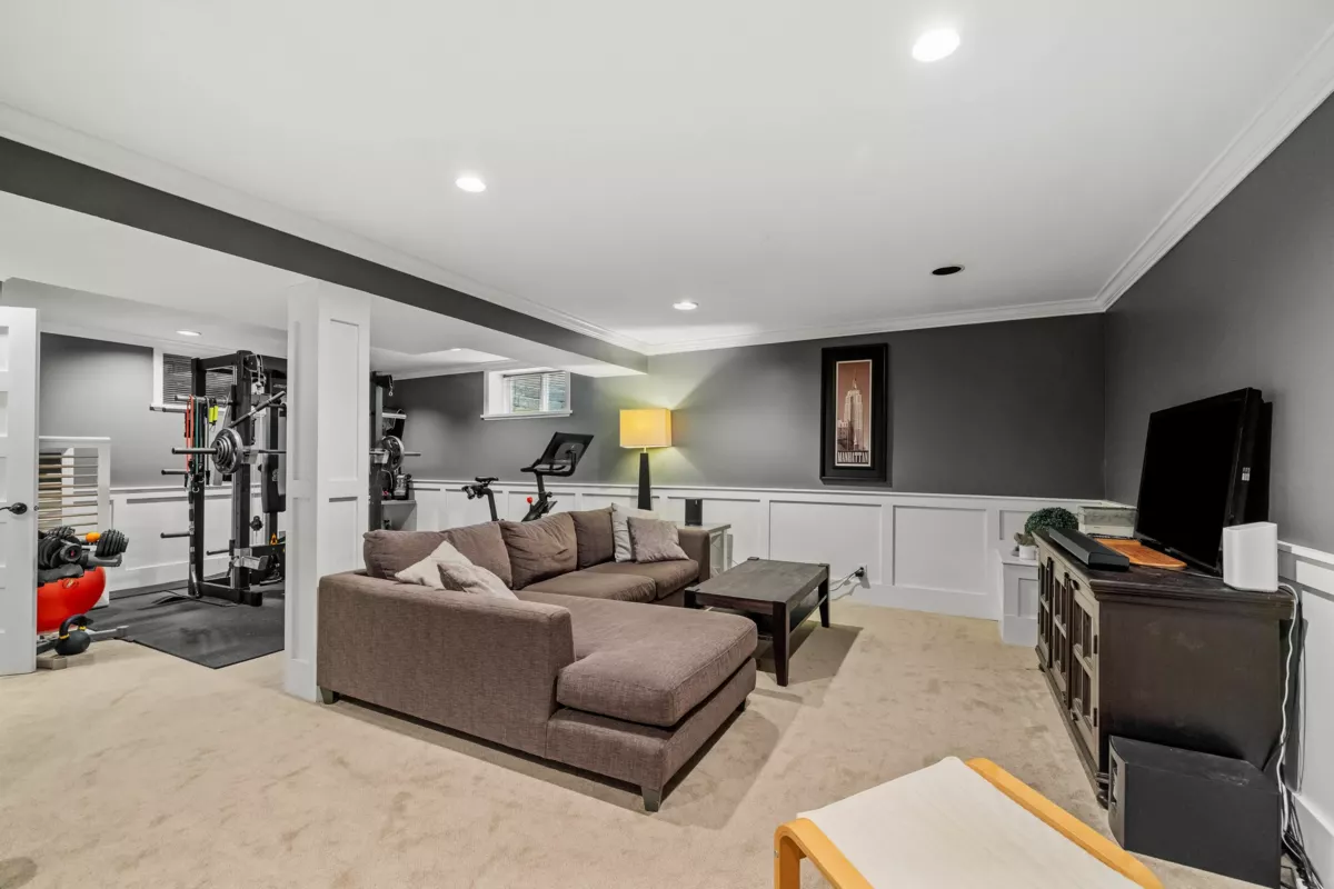 Laundry Room Photo of 20492 43 Avenue, Langley, BC