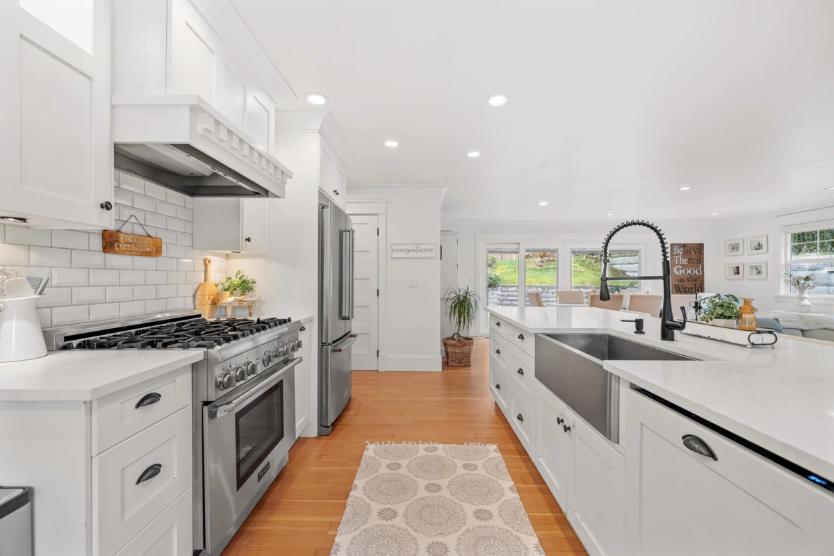 Primary Bathroom Photo of 20492 43 Avenue, Langley, BC