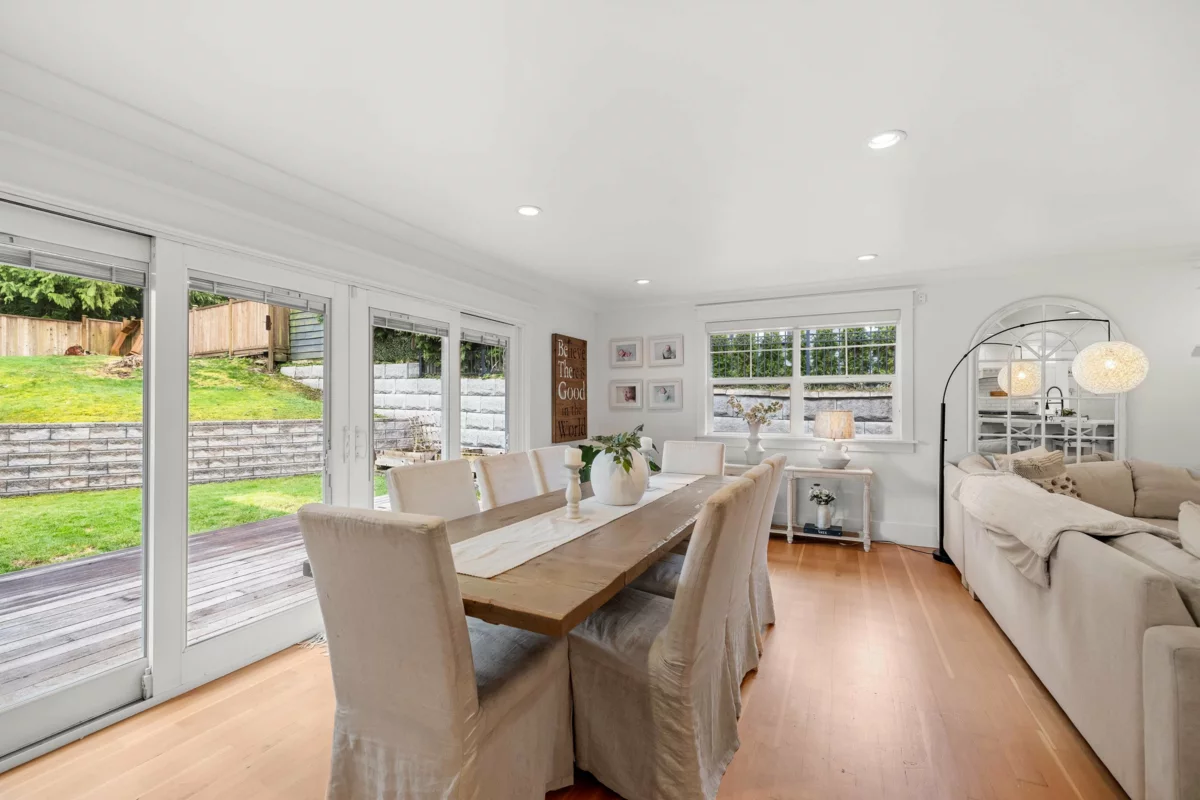 Walk-In Closet Photo of 20492 43 Avenue, Langley, BC