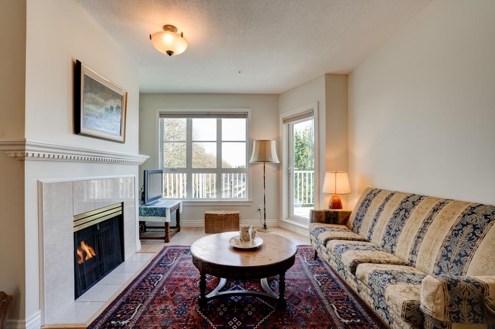 Dining Area Photo of 402 3621 W 26th Avenue, Vancouver, BC