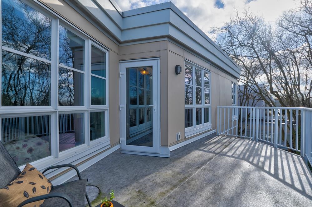 Hallway Photo of 402 3621 W 26th Avenue, Vancouver, BC
