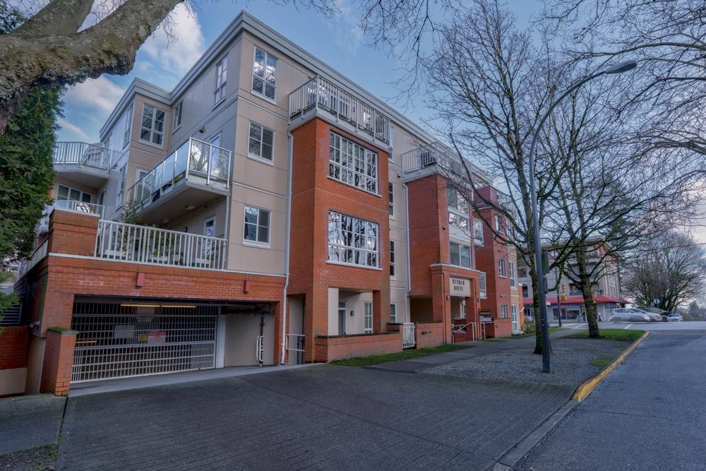 Hot Tub / Spa Photo of 402 3621 W 26th Avenue, Vancouver, BC