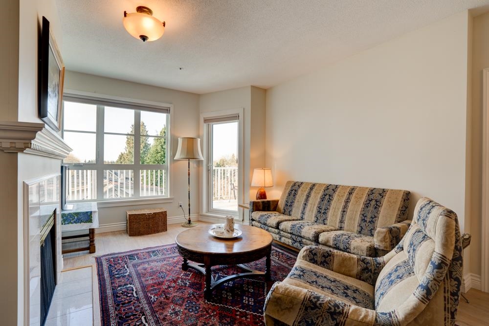 Kitchen Photo of 402 3621 W 26th Avenue, Vancouver, BC