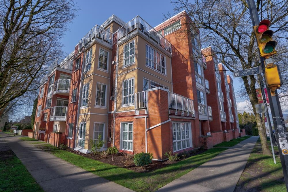 Outdoor Kitchen Photo of 402 3621 W 26th Avenue, Vancouver, BC