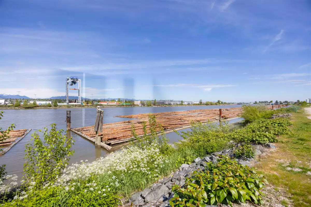 Laundry Room Photo of 309 10033 River Drive, Richmond, BC
