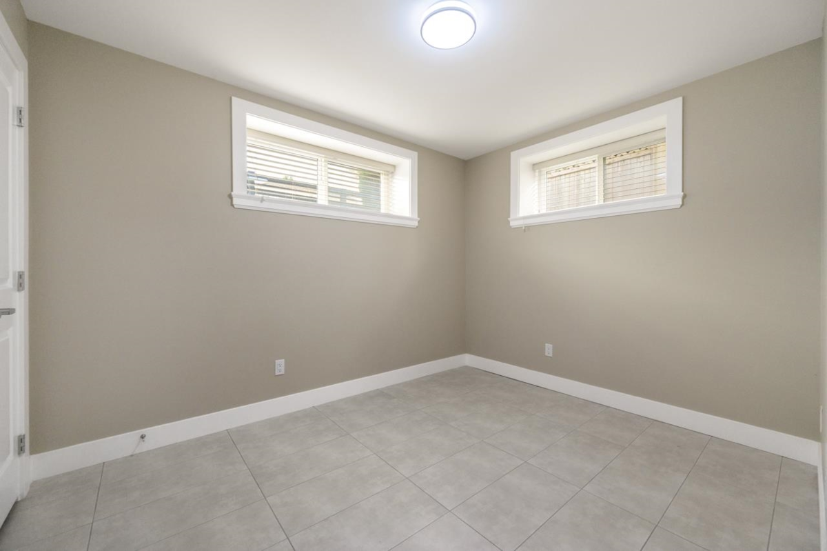 Backyard Photo of 5828 Quebec Street, Vancouver, BC