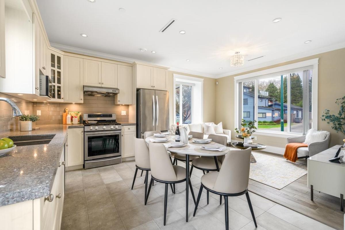 Kitchen Island Photo of 5828 Quebec Street, Vancouver, BC