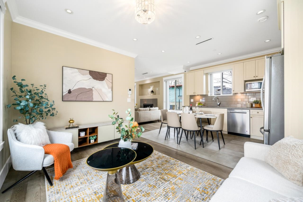 Primary Bathroom Photo of 5828 Quebec Street, Vancouver, BC