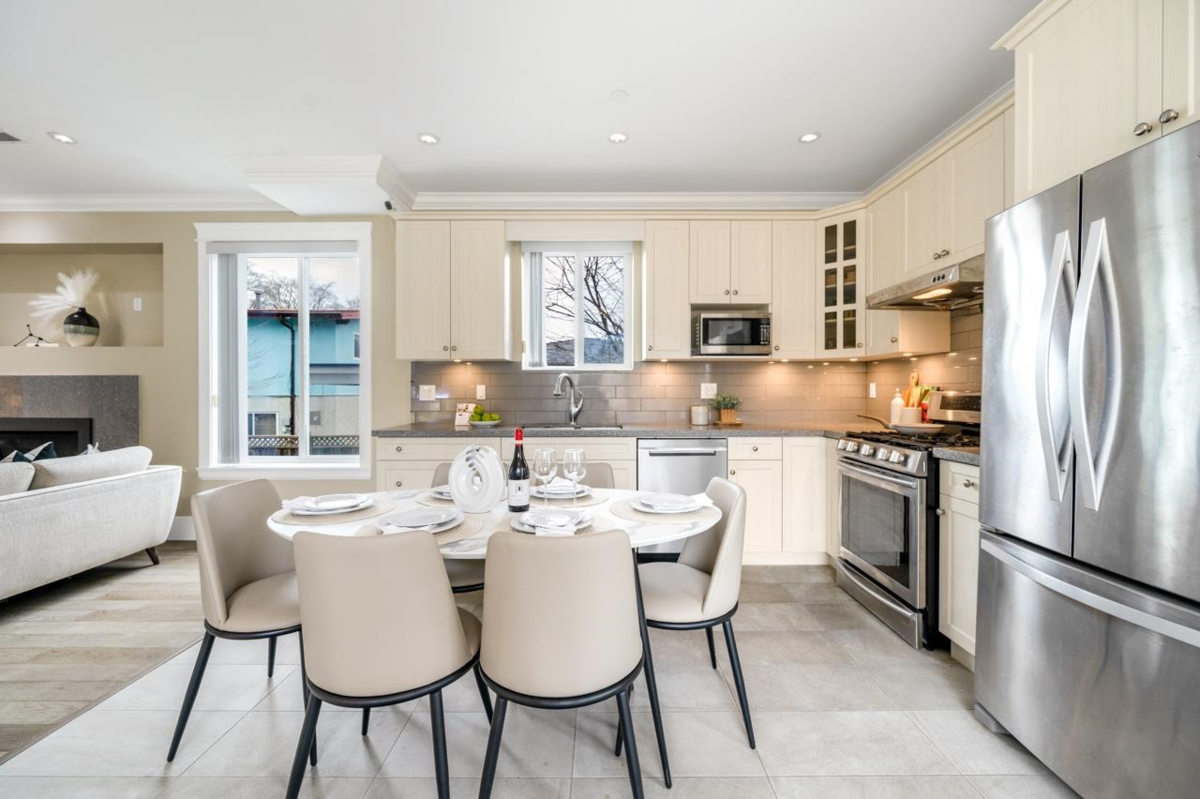 Primary Bedroom Photo of 5828 Quebec Street, Vancouver, BC