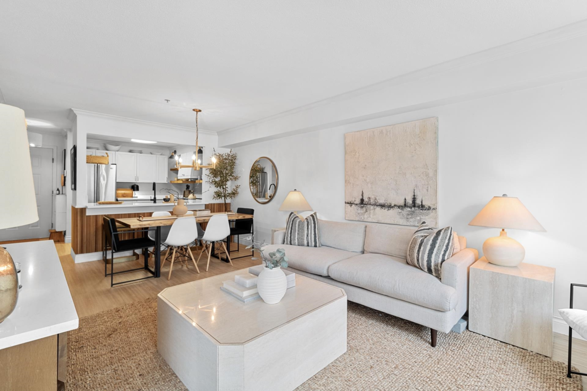 Breakfast Nook Photo of 105 1199 Westwood Street, Coquitlam, BC