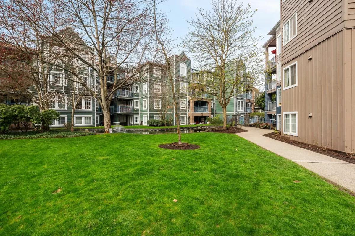 Entry Foyer Photo of 105 1199 Westwood Street, Coquitlam, BC