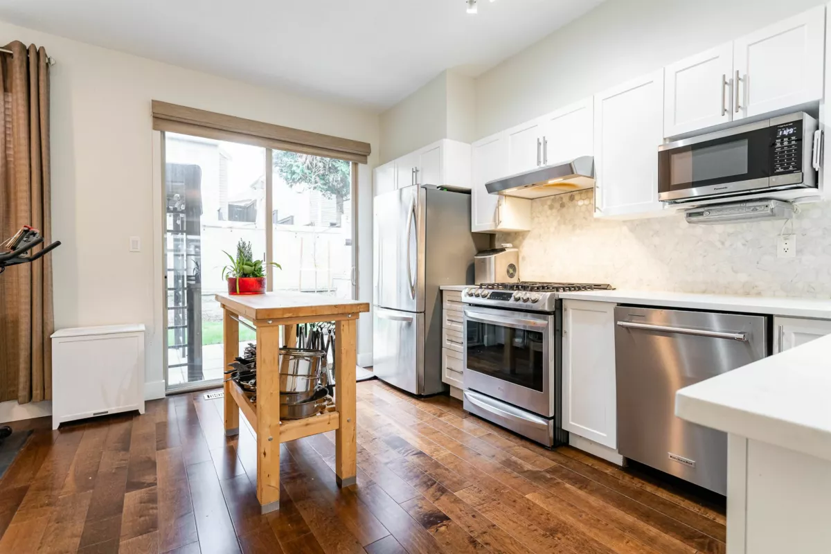 Family Room Photo of 80 15152 62a Avenue, Surrey, BC
