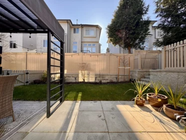 Front Yard Photo of 80 15152 62a Avenue, Surrey, BC