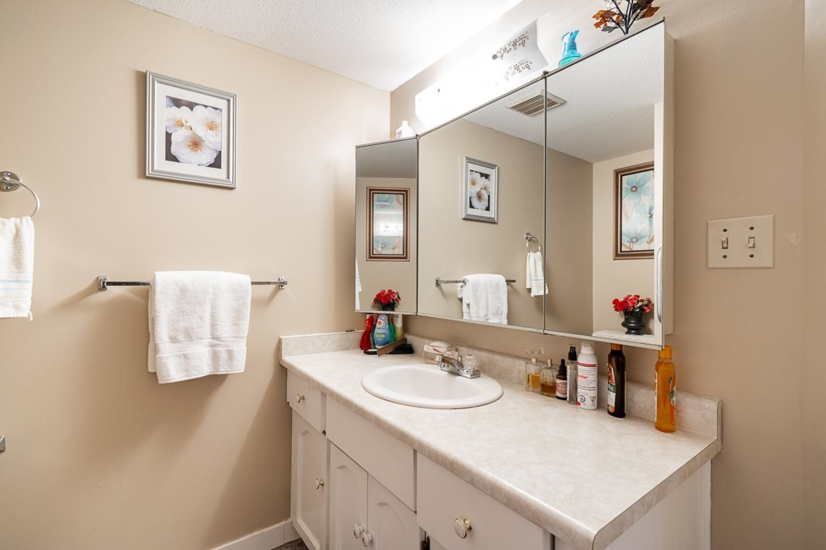 Laundry Room Photo of 134 31955 Old Yale Road, Abbotsford, BC