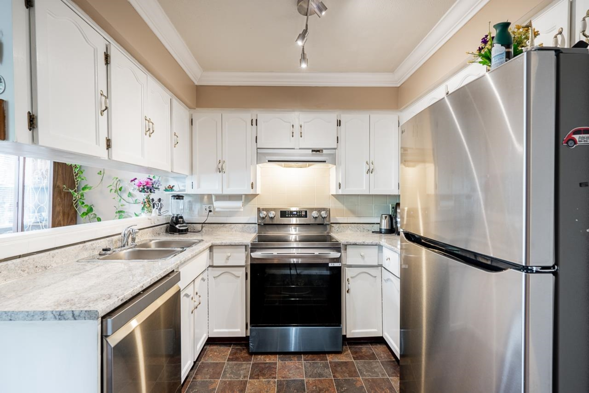 Living Room Photo of 134 31955 Old Yale Road, Abbotsford, BC