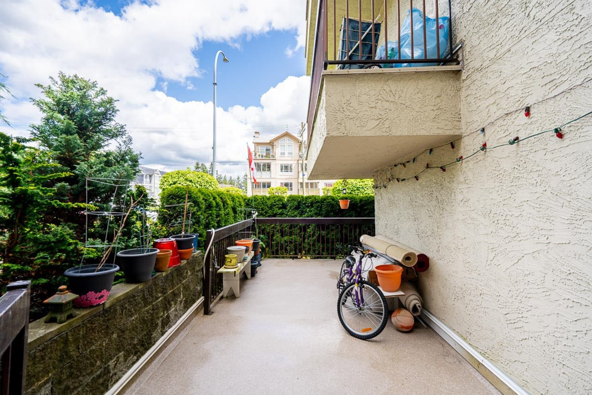 Outdoor Patio Photo of 134 31955 Old Yale Road, Abbotsford, BC