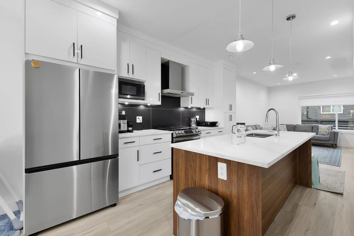 Basement Recreation Room Photo of 15 9652 162a Street, Surrey, BC