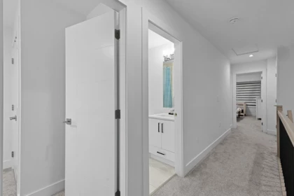 Guest Bathroom Photo of 15 9652 162a Street, Surrey, BC