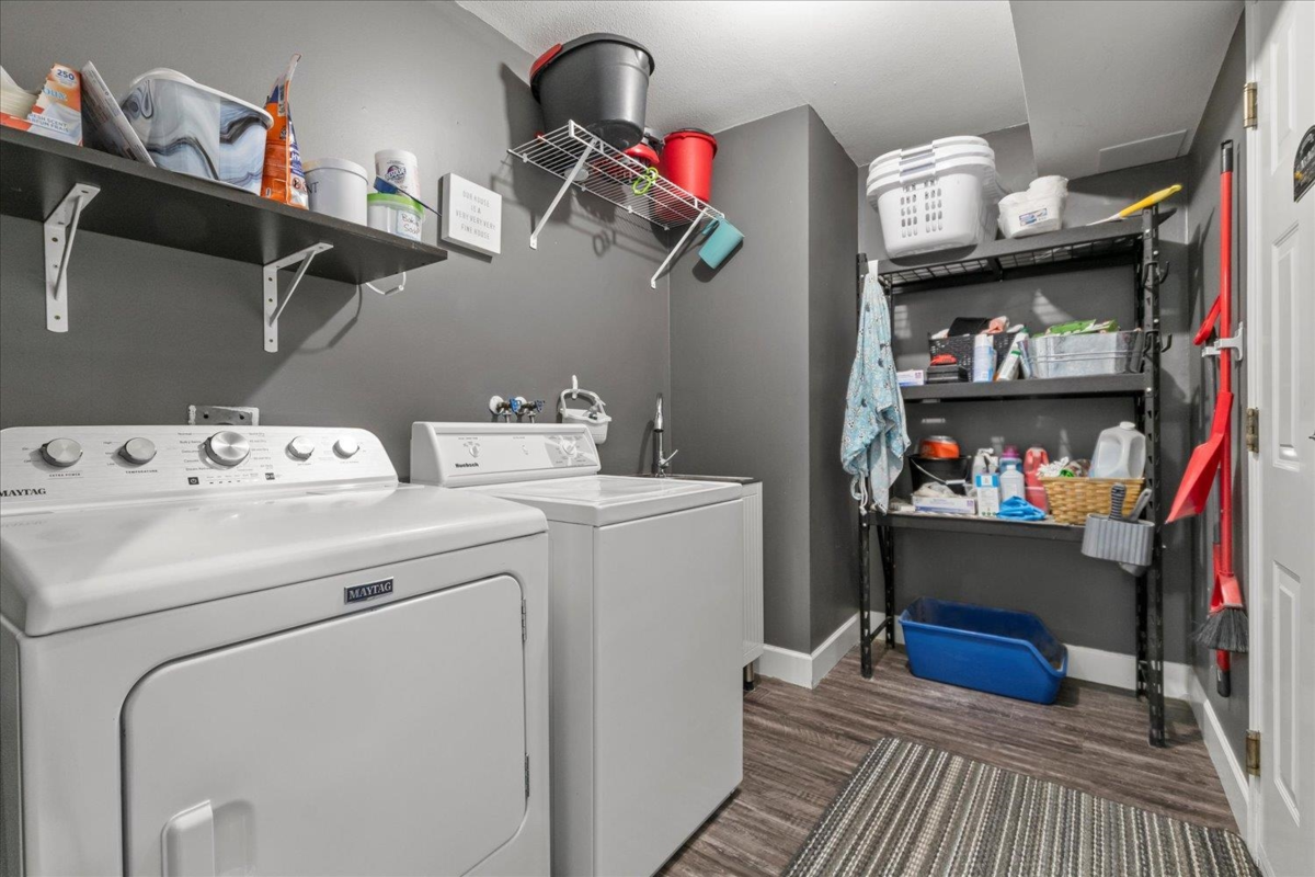 Entry Foyer Photo of 32747 Mcrae Avenue, Mission, BC
