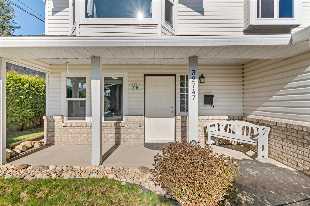 Family Room Photo of 32747 Mcrae Avenue, Mission, BC