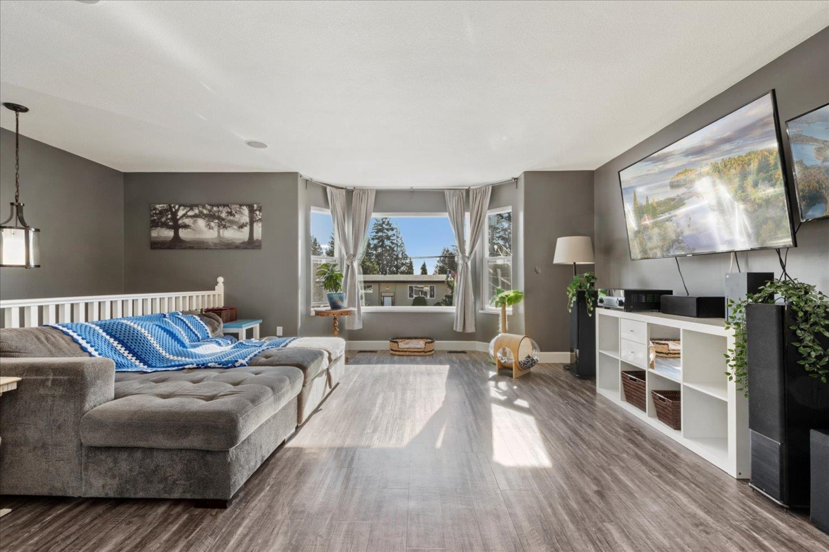 Pantry Photo of 32747 Mcrae Avenue, Mission, BC