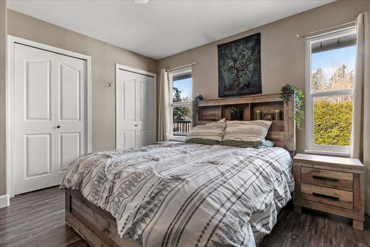 Staircase Photo of 32747 Mcrae Avenue, Mission, BC