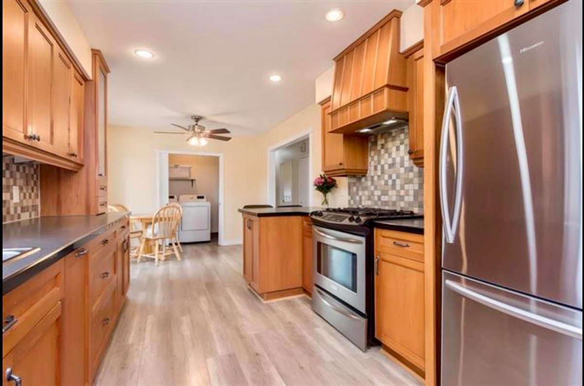 Kitchen Photo of 7413 Leary Crescent, Chilliwack, BC