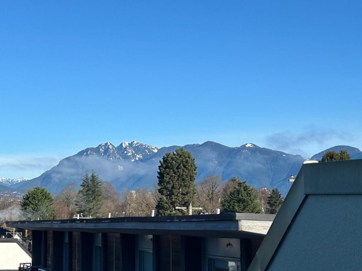 Entry Foyer Photo of PH 1480 Arbutus Street, Vancouver, BC